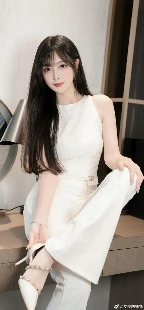 里番热播番剧海报